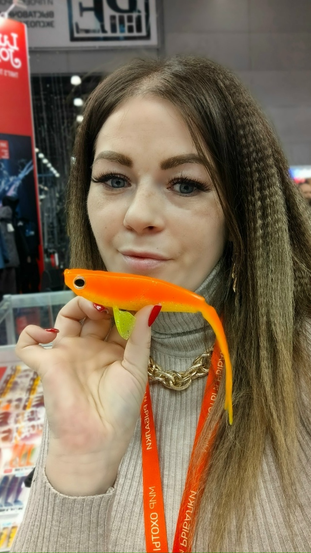 Стенд SALMO с брендами LUCKY JOHN , NORFIN