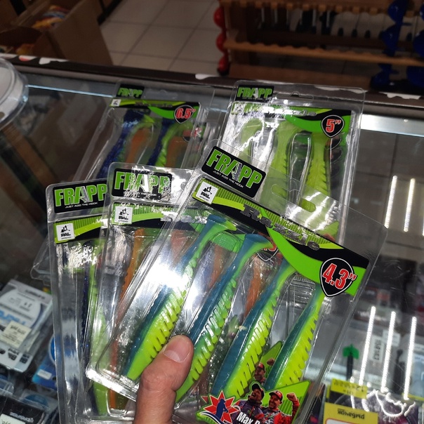 Приманки Frapp Razzle 