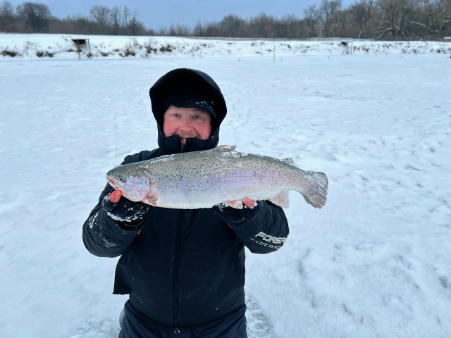 Половили на платнике форельку. 