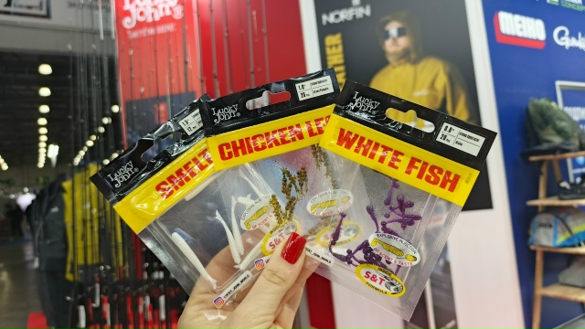 Стенд SALMO с брендами LUCKY JOHN , NORFIN