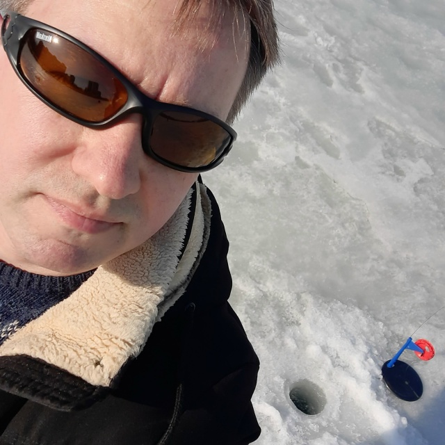 Очки ALASKAN: Поляризационные очки, поляризационные накладки на очки и поляризационные очки с диоптриями. Все они с разным цветом линз под любую освещенность и оправы под разные формы лица. 