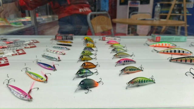 Стенд SALMO с брендами LUCKY JOHN , NORFIN