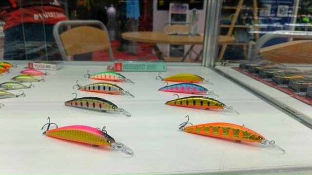 Стенд SALMO с брендами LUCKY JOHN , NORFIN